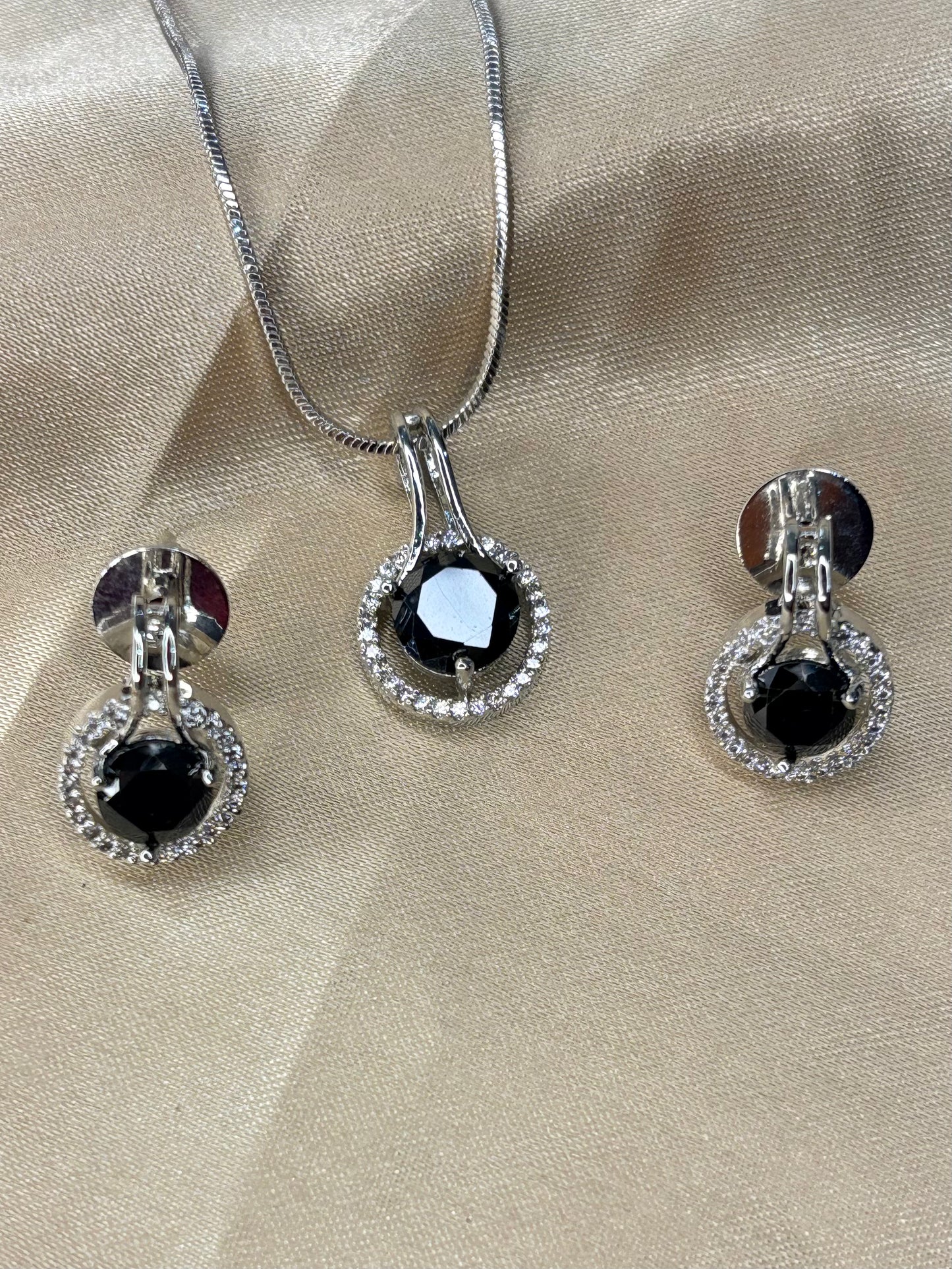 Amara Crystal Duo