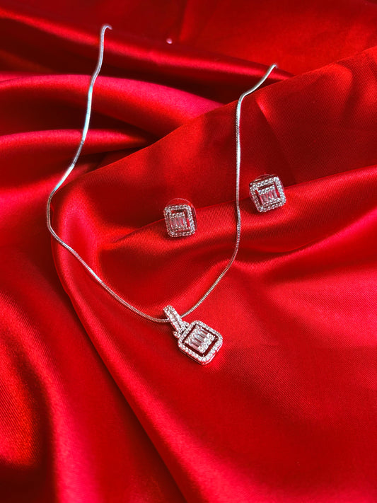 CRYSTAL SQUARE COMBO WITH EARRING