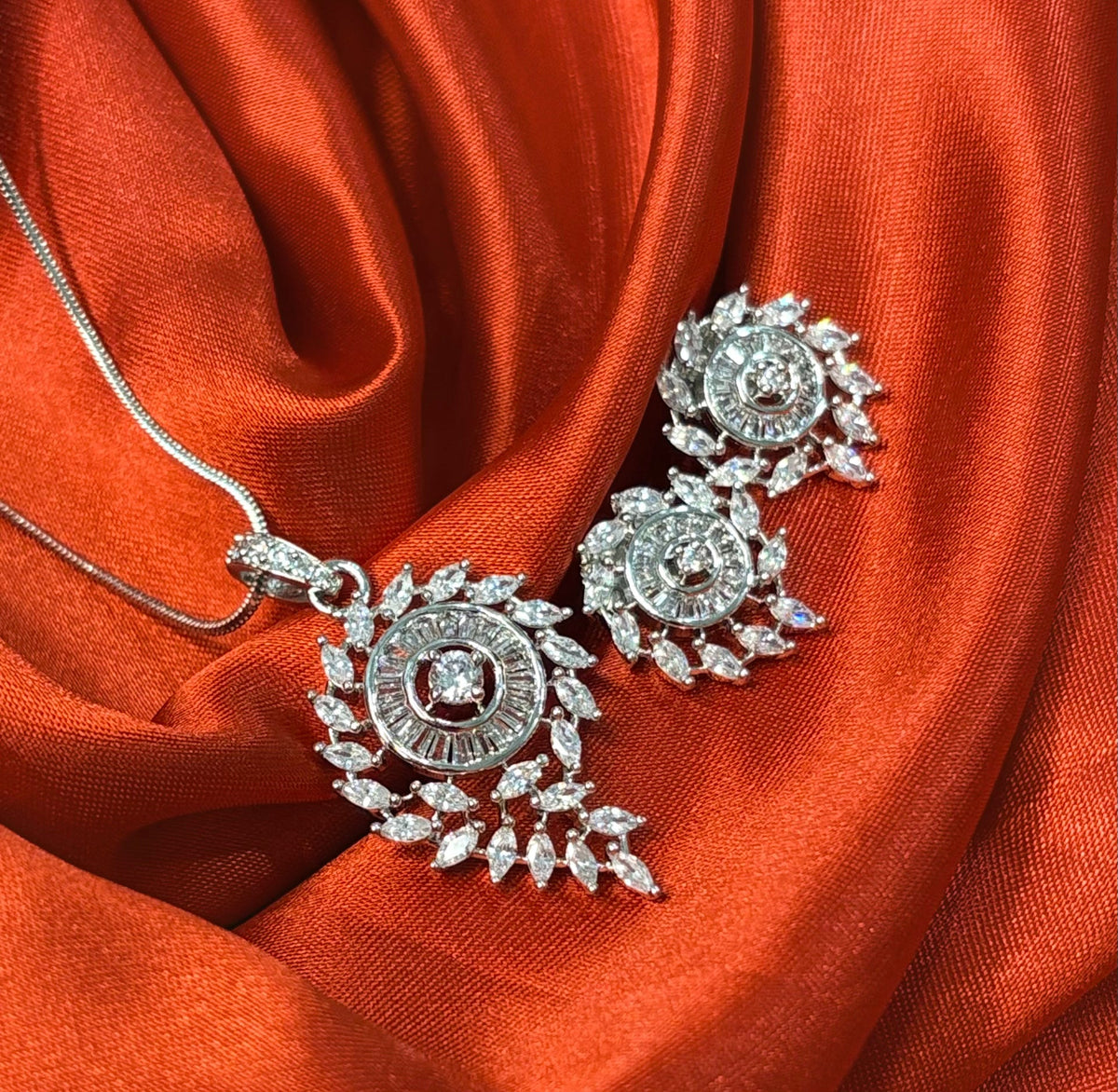 CRYSTAL VINE COMBO WITH EARRING