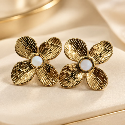 Gold flower-shaped stud