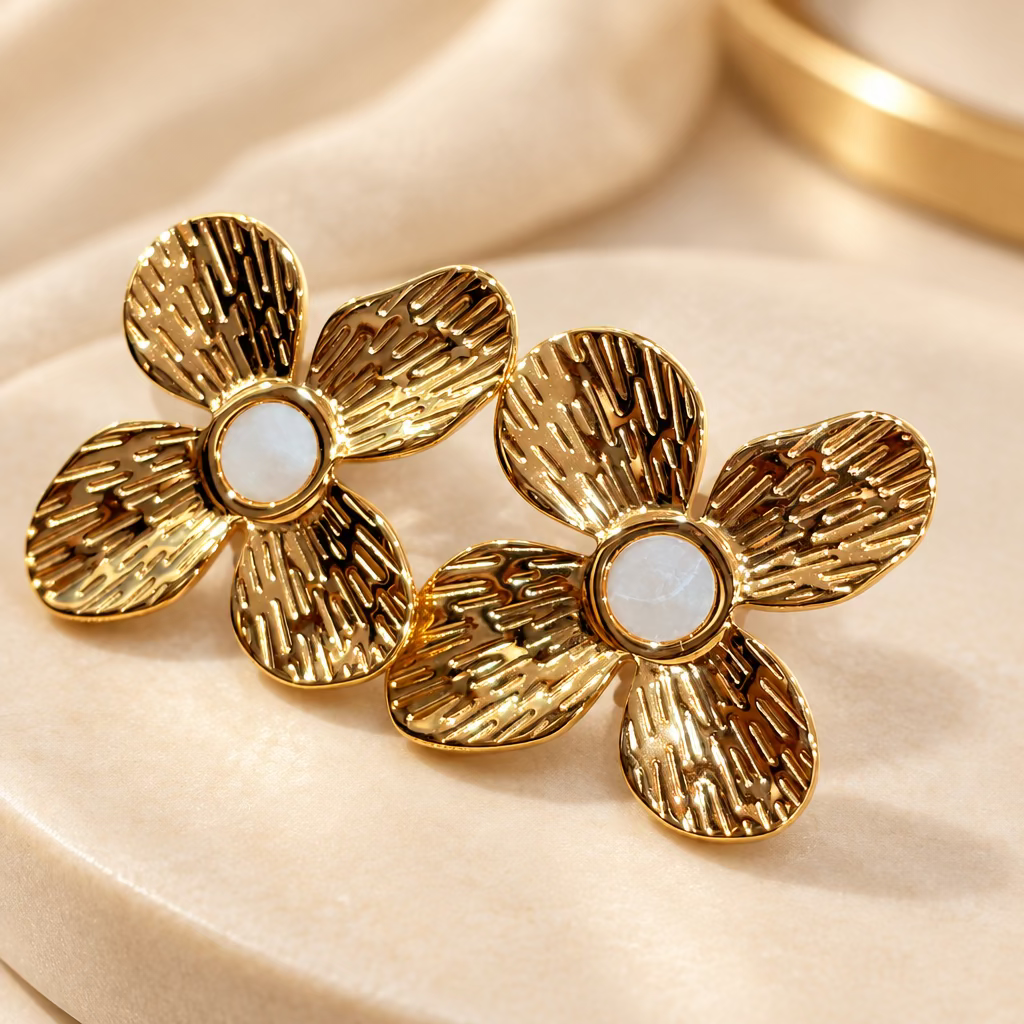 Gold flower-shaped stud