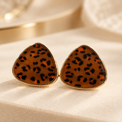 Triangular leopard-print stud