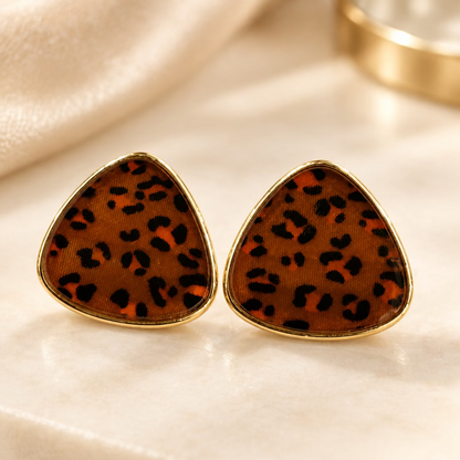 Triangular leopard-print stud