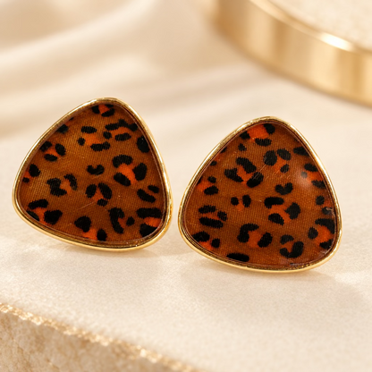 Triangular leopard-print stud