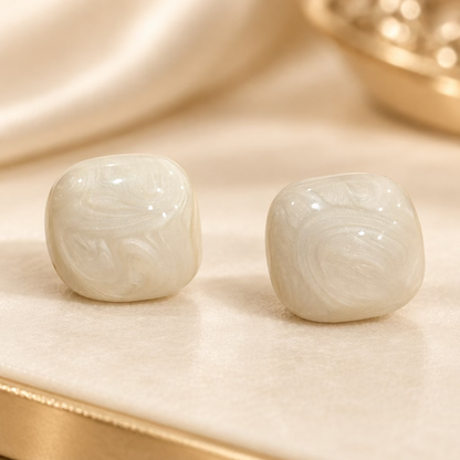 Pearl-like stud
