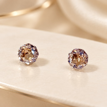 Round stud earrings