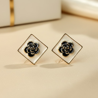 Majiali Stud Earrings