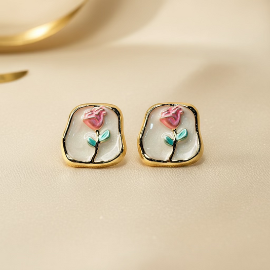 Majiali Stud Earrings