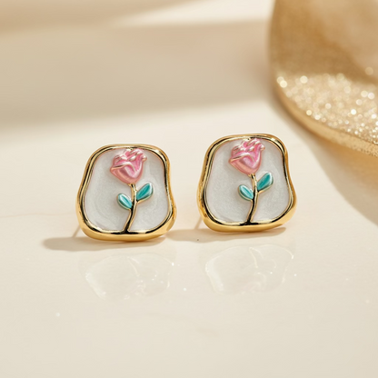 Majiali Stud Earrings