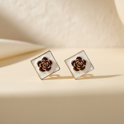 Majiali Stud Earrings