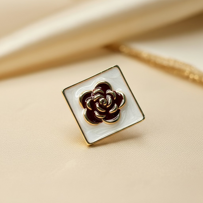 Majiali Stud Earrings