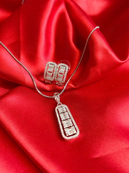 MODERN MUSE COMBO WITH EARRING