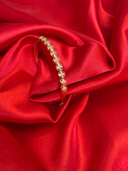 Contemporary Halo Kada Bangle