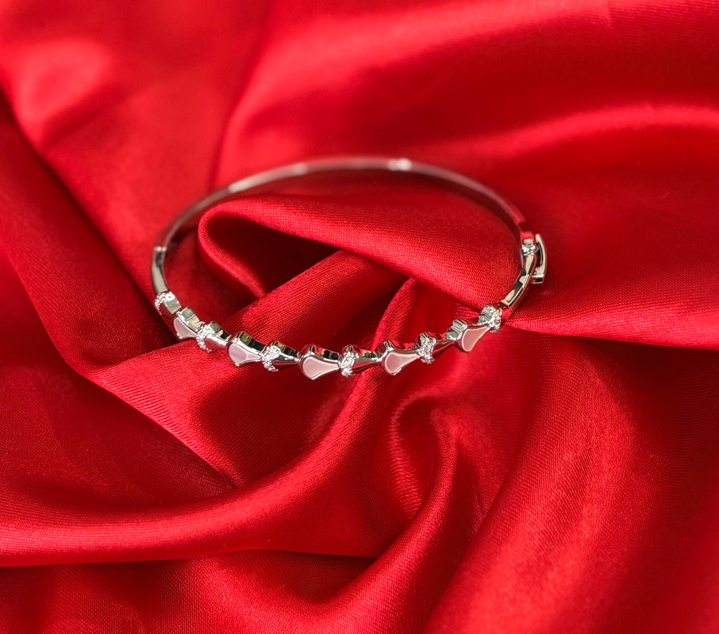 Fan Link Bracelet with CZ Stones Bangle