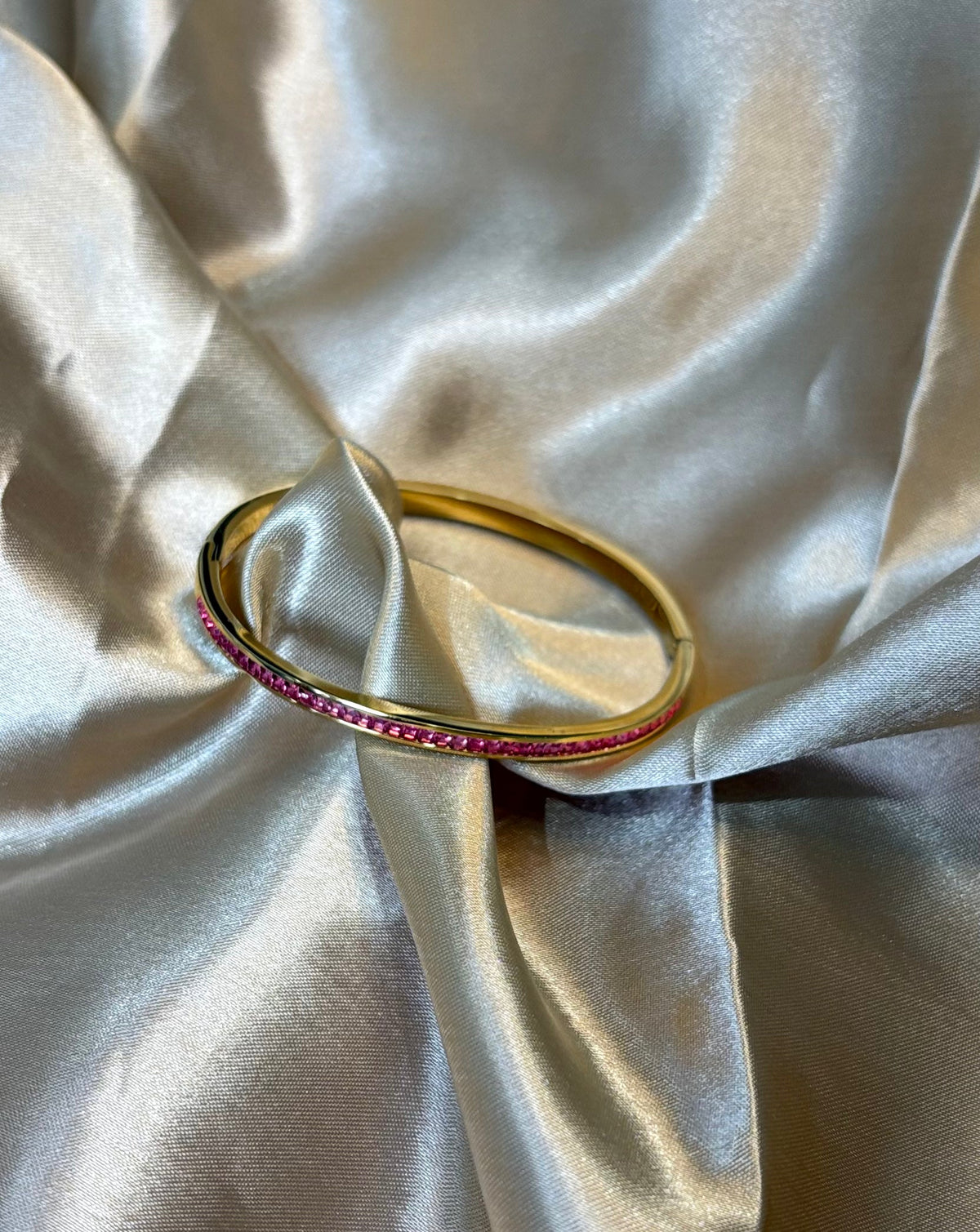 Elite Line Bangle (Gold/Pink Stones)