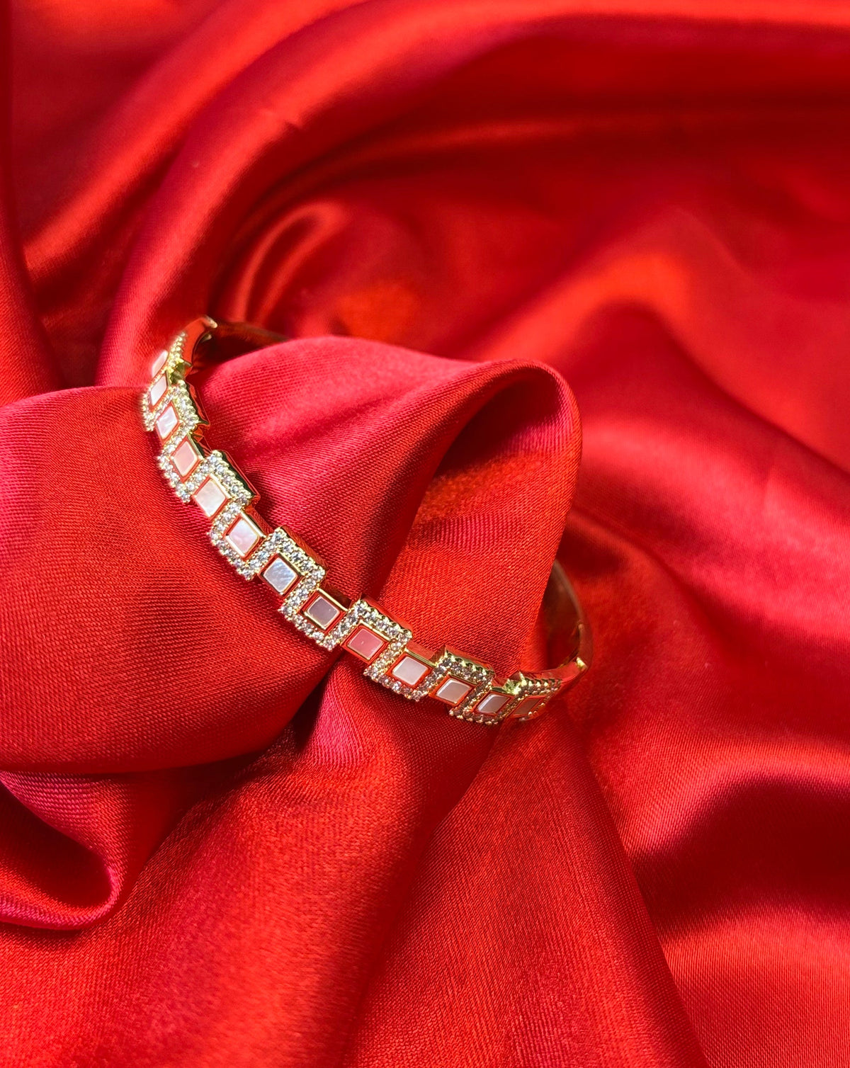 Mother Of Pearl Openable Bangle