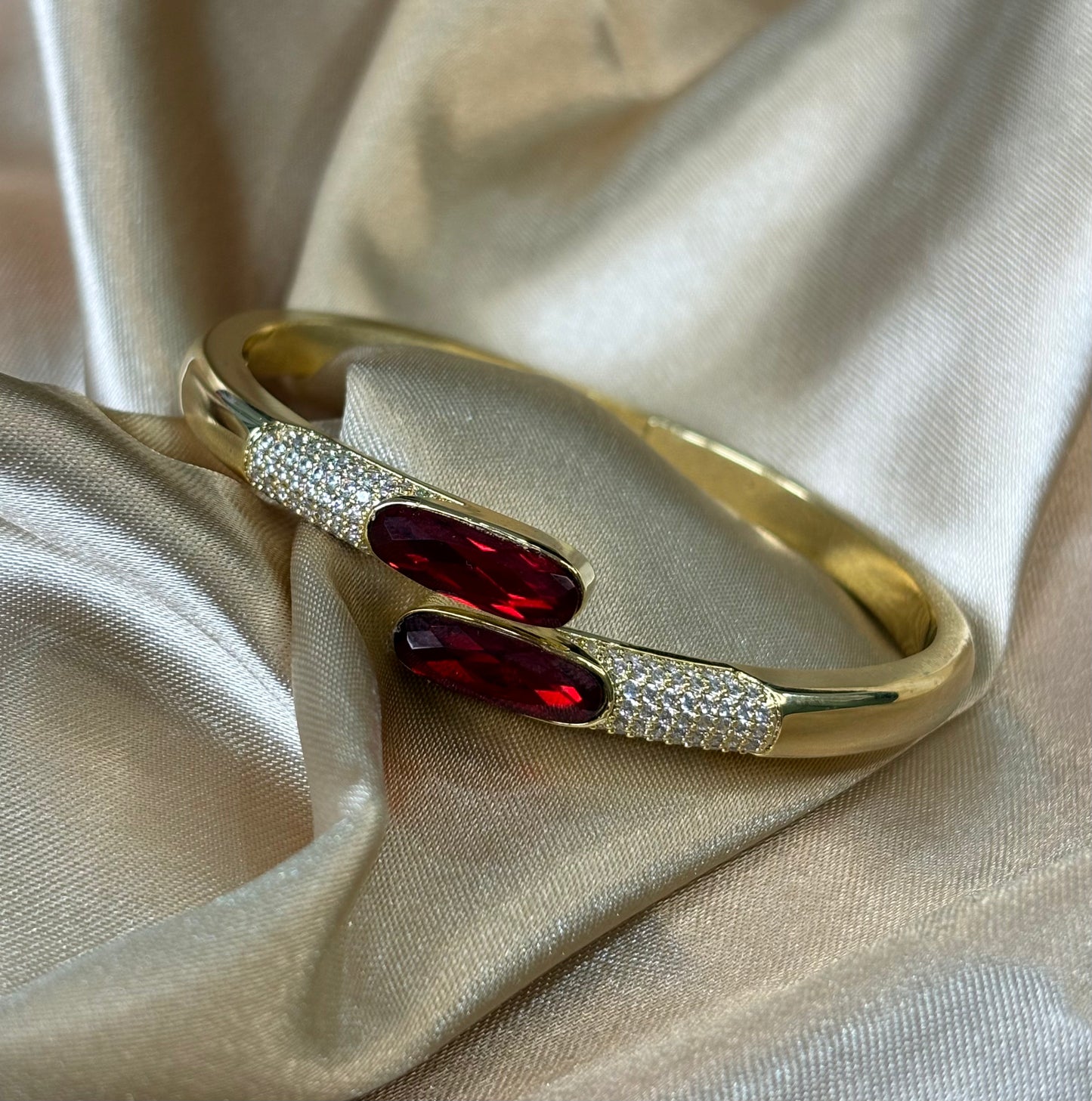 Oval Cut Ruby Red Stone Bangle