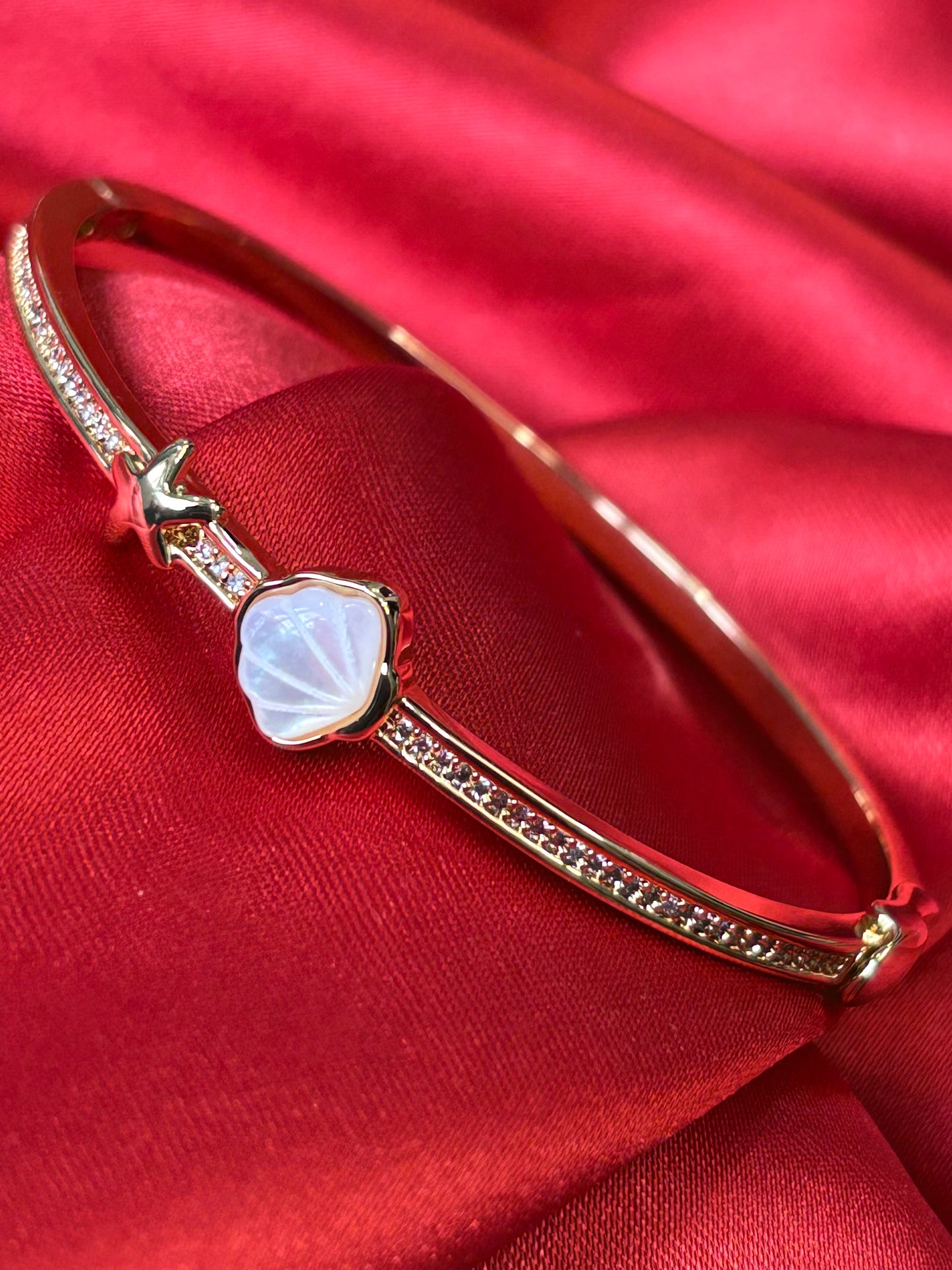 Mother Of Pearl Shell & Starfish Bangle