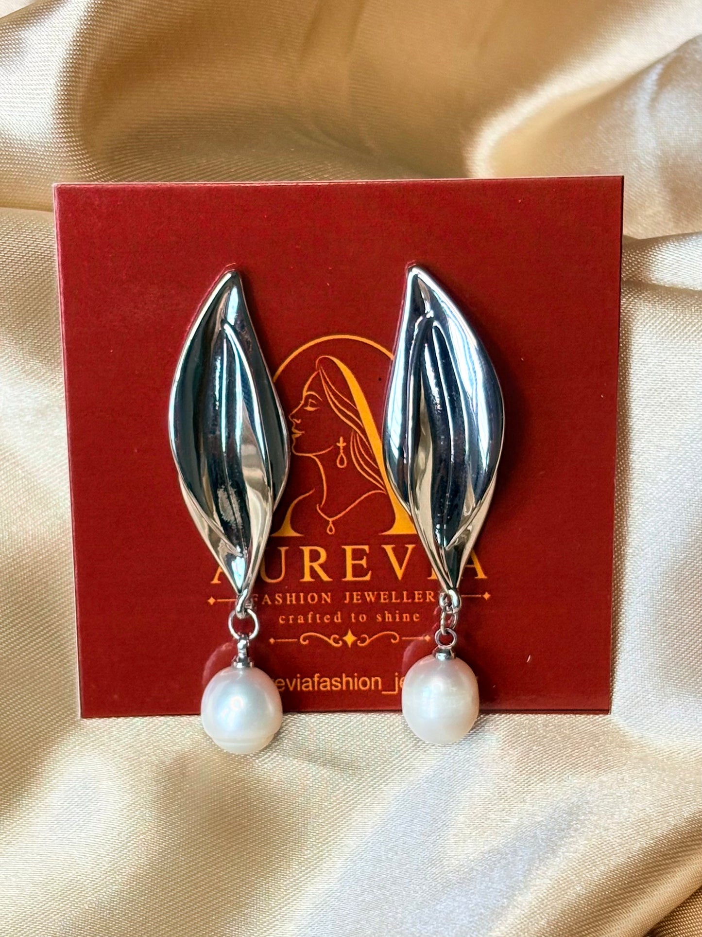 PEARL SILVER DROP