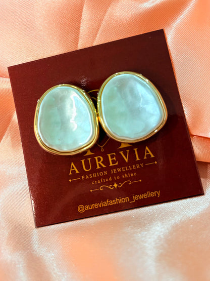 ORGANIC OVAL STUD