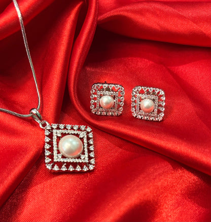 HALO SQUARE COMBO WITH EARRING