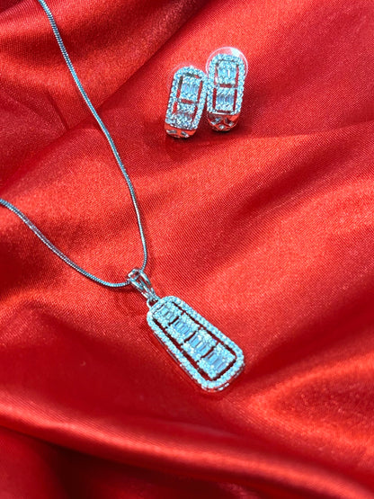 MODERN MUSE COMBO WITH EARRING