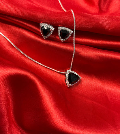 BLACK CRYSTAL AND PEARL COMBO WITH EARRINGS