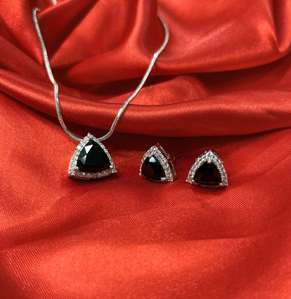 BLACK CRYSTAL AND PEARL COMBO WITH EARRINGS