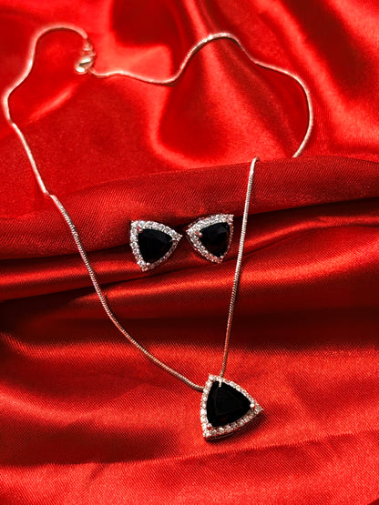 BLACK CRYSTAL AND PEARL COMBO WITH EARRINGS