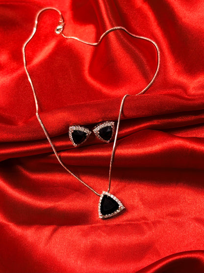 BLACK CRYSTAL AND PEARL COMBO WITH EARRINGS
