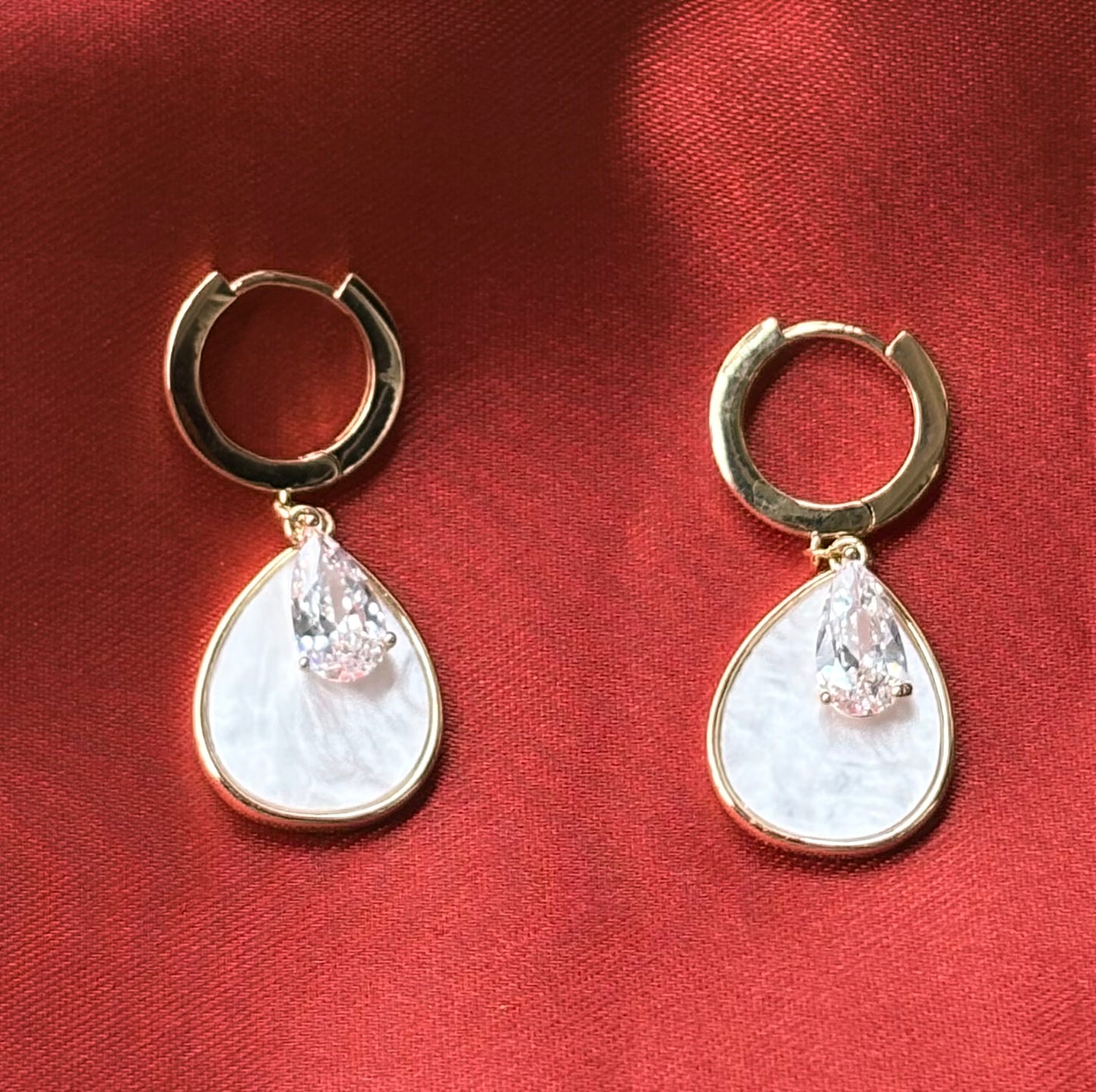 WHITE STONE DROPPING