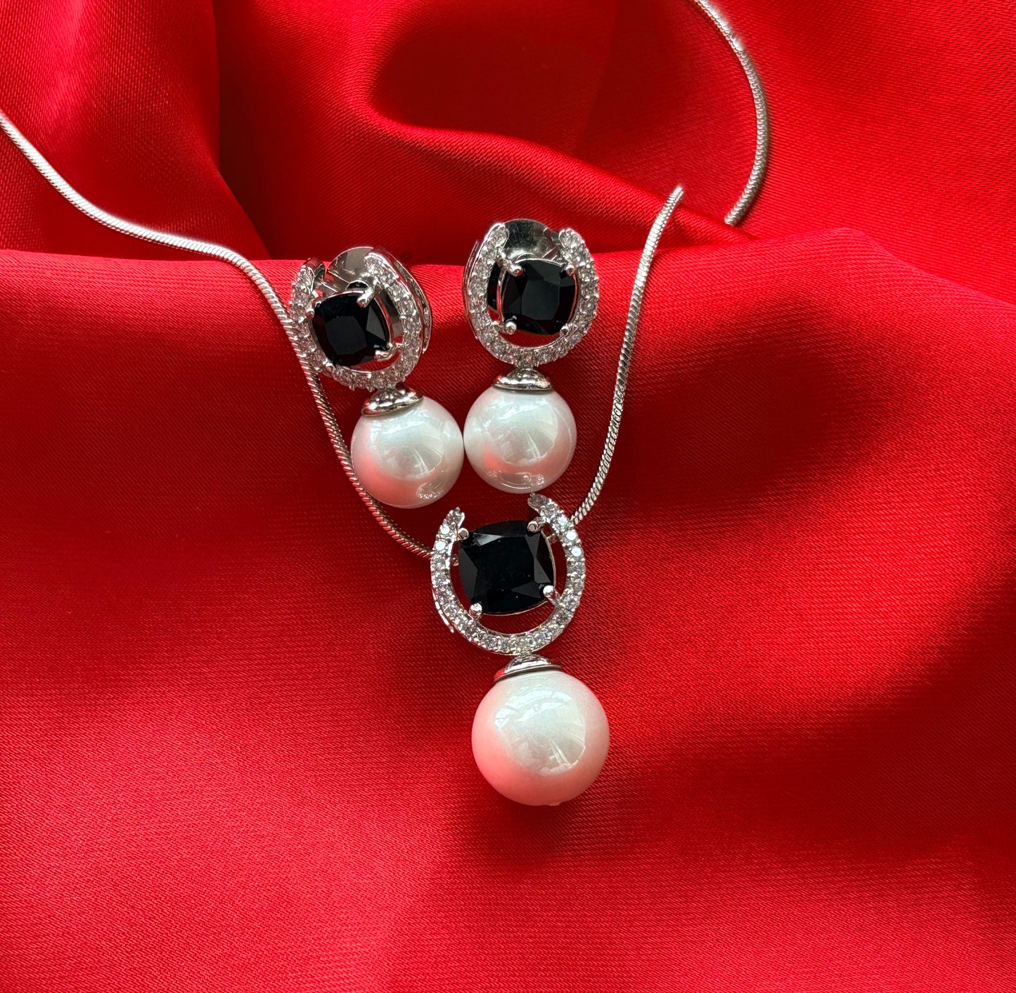 BLACK CRYSTAL AND CRYSTAL CONBO