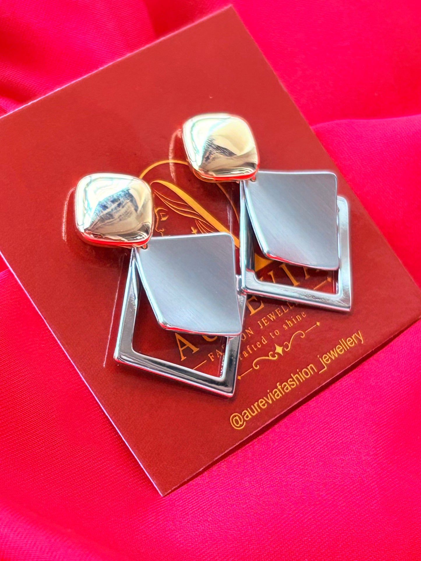 SQUARE STATEMENT EARRING