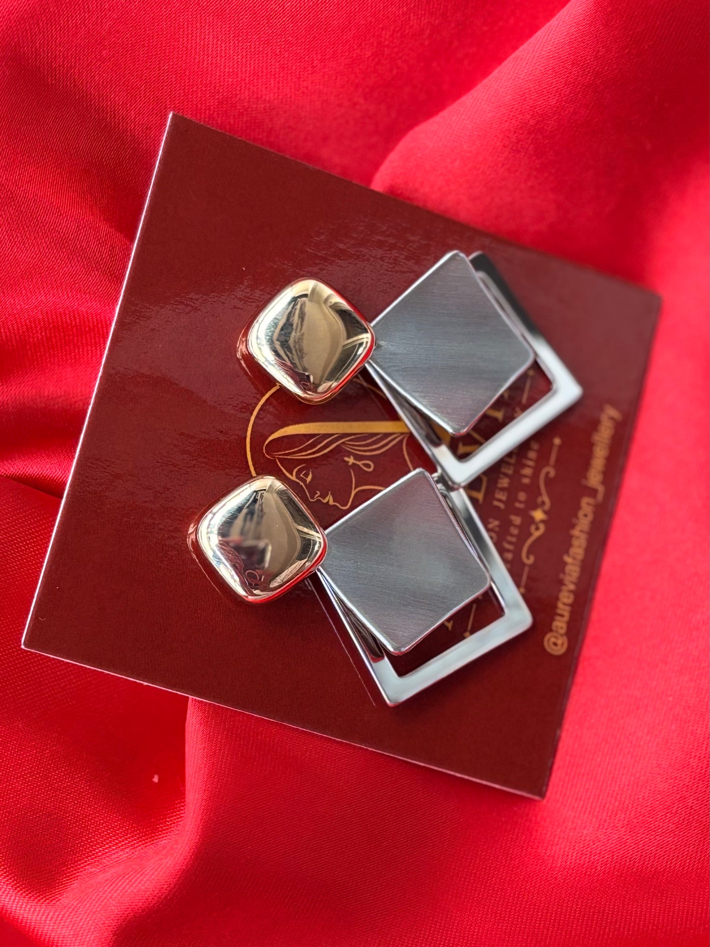SQUARE STATEMENT EARRING