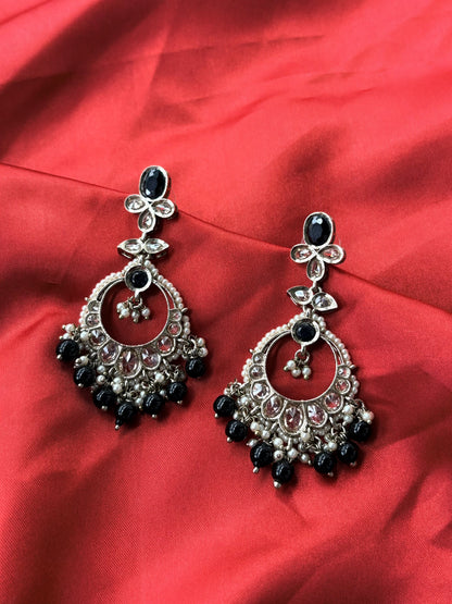 Noorika Black Chandbali
