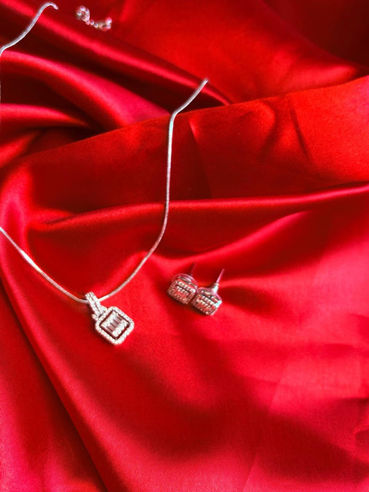 CRYSTAL SQUARE COMBO WITH EARRING