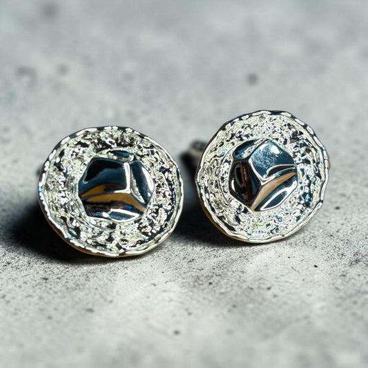 Textured round button studs